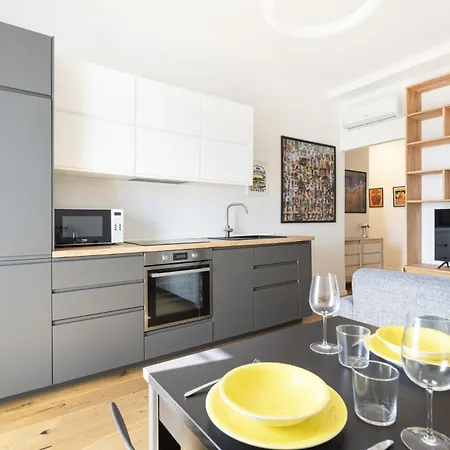 Easylife - - Sammartini 35 - Daire